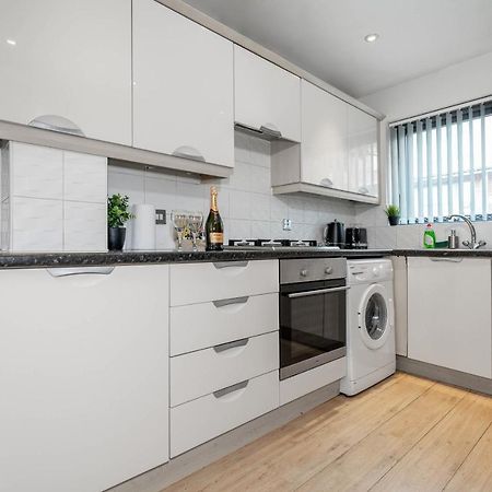 City Centre Townhouse - 3 Bedrooms - Garage - Parking - Top Rated 버밍엄 외부 사진
