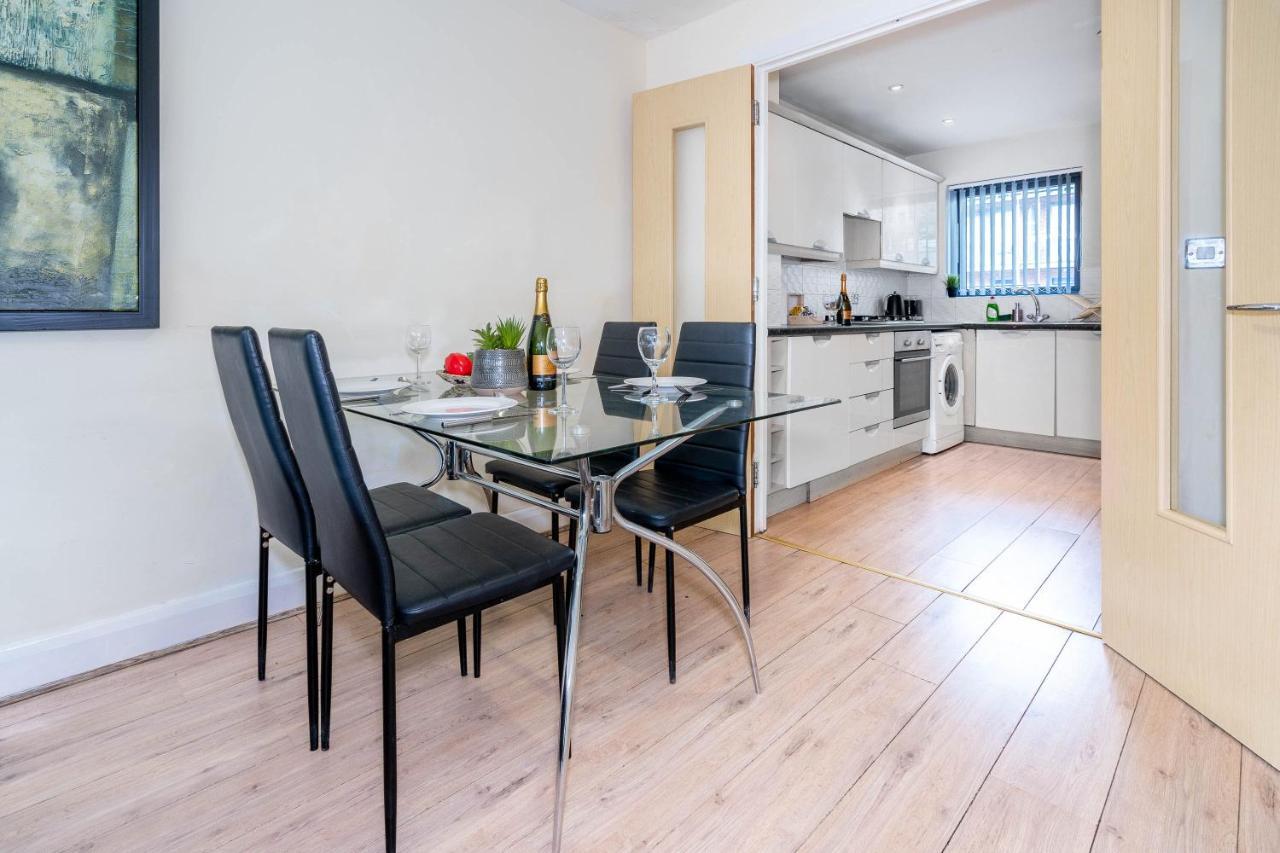City Centre Townhouse - 3 Bedrooms - Garage - Parking - Top Rated 버밍엄 외부 사진